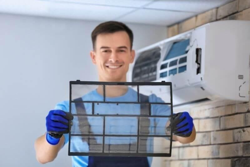 Klimatyzator z funkcją oczyszczaania - czy warto