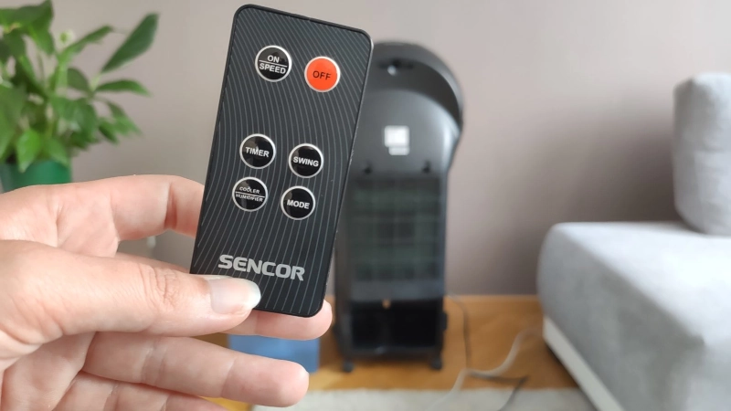 Pilot zdalnego sterowania w klimatorze Sencor SFN 9011 SL.