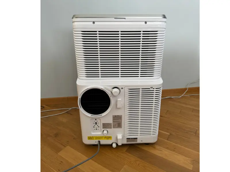 Klimatyzator Electrolux EXP26338CW - ustawiony tyłem