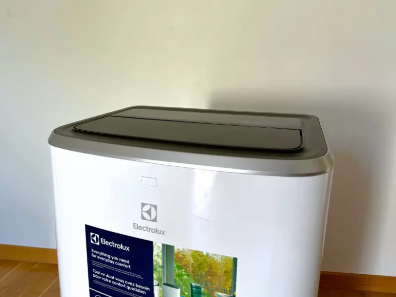 Klimatyzatory Electrolux EXP34U338HW od frontu.