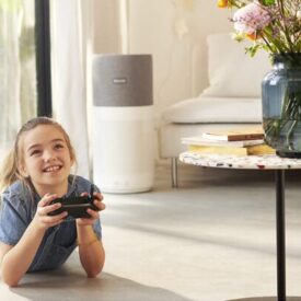 Oczyszczacz powietrza Philips AC4236/10 w salonie