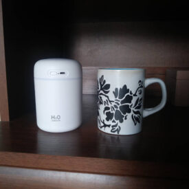 Zestawienie wielkości nawilżacza H2O Humidifier i kubka