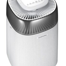 Oczyszczacz powietrza AX40M3030WM pod kątem 45 stopni, na białym tle.